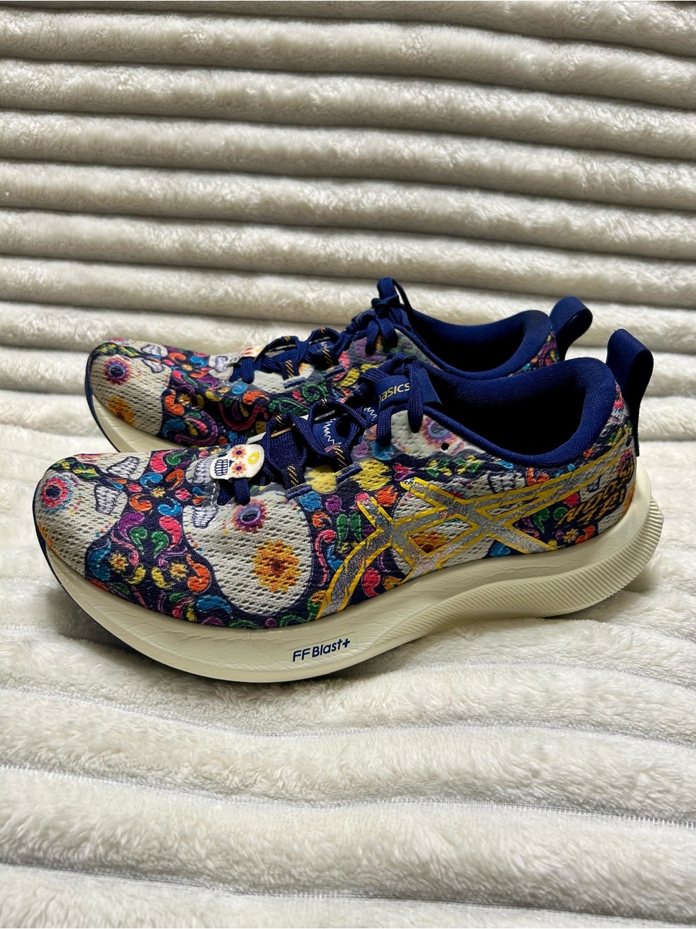 ASICS Gel Noosa Tri 16 Ltd Edition ‘Dia De Muertos Women’s Size 8 Multicolor - Picture 3 of 7